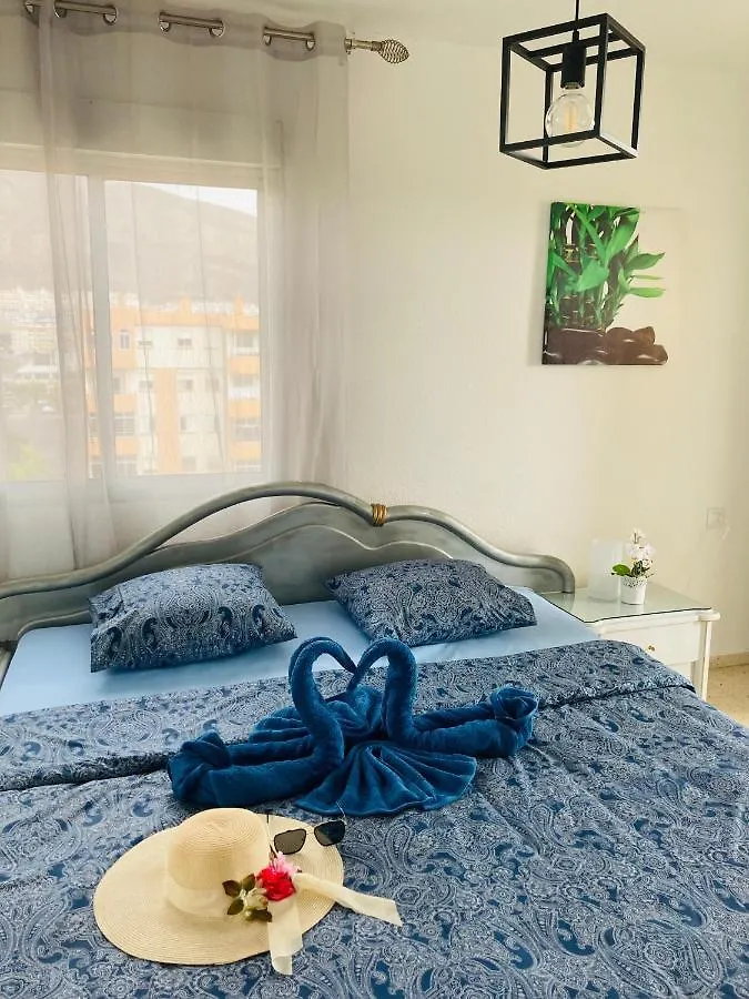 Preciosas Habitaciones En La Casa De May Arona  Homestay