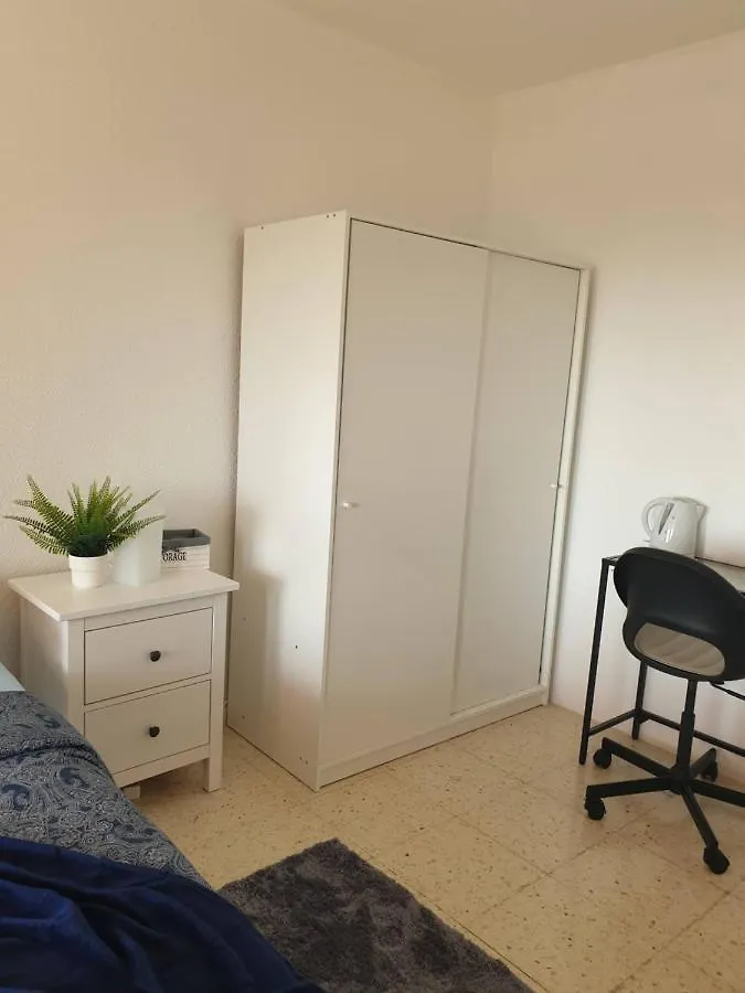 Homestay Preciosas Habitaciones En La Casa De May Arona